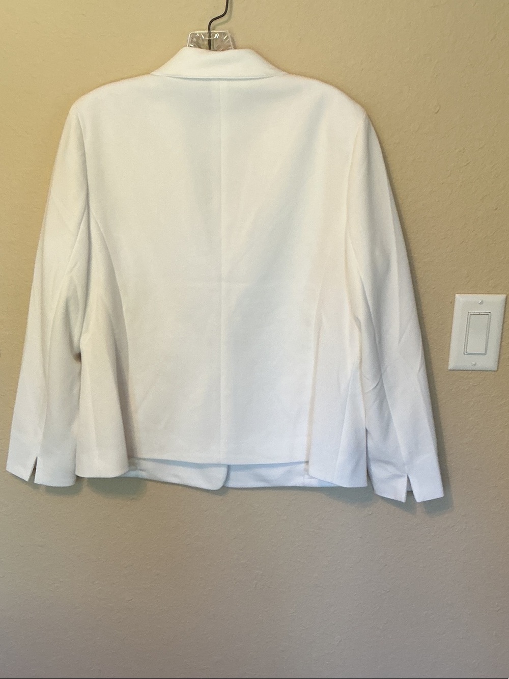 Kasper Women's White Single-Button Tailored Blazer - Picture 2 of 4
